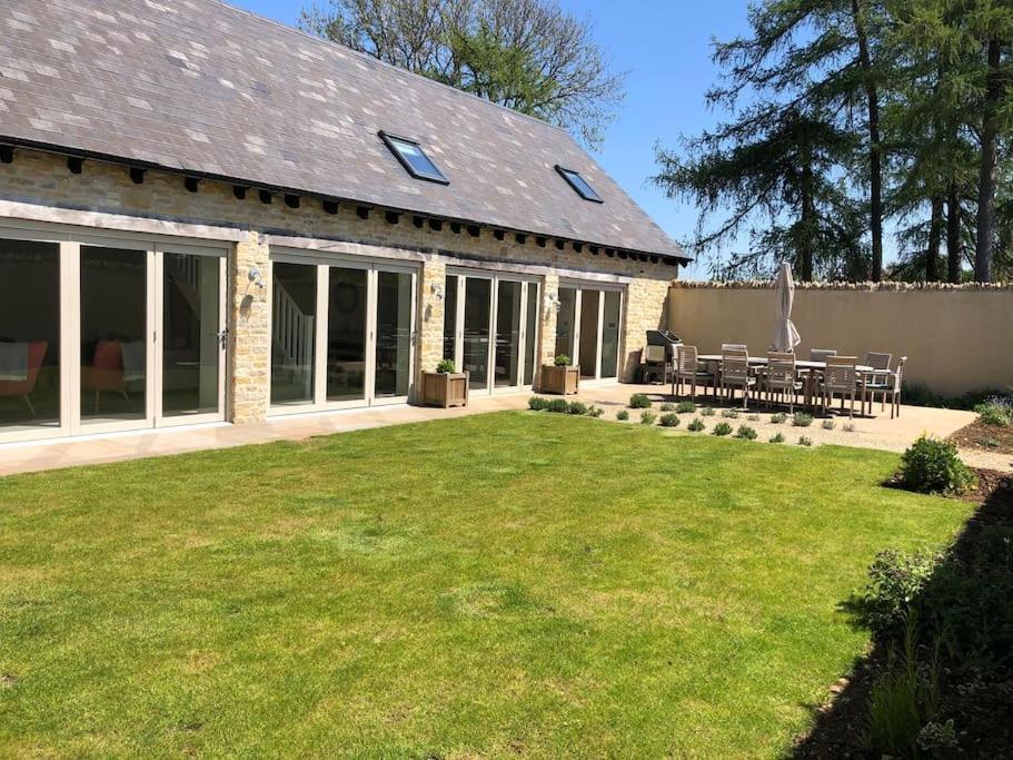 Stone Barn, Contemporary Barn Conversion Cheltenham Eksteriør bilde