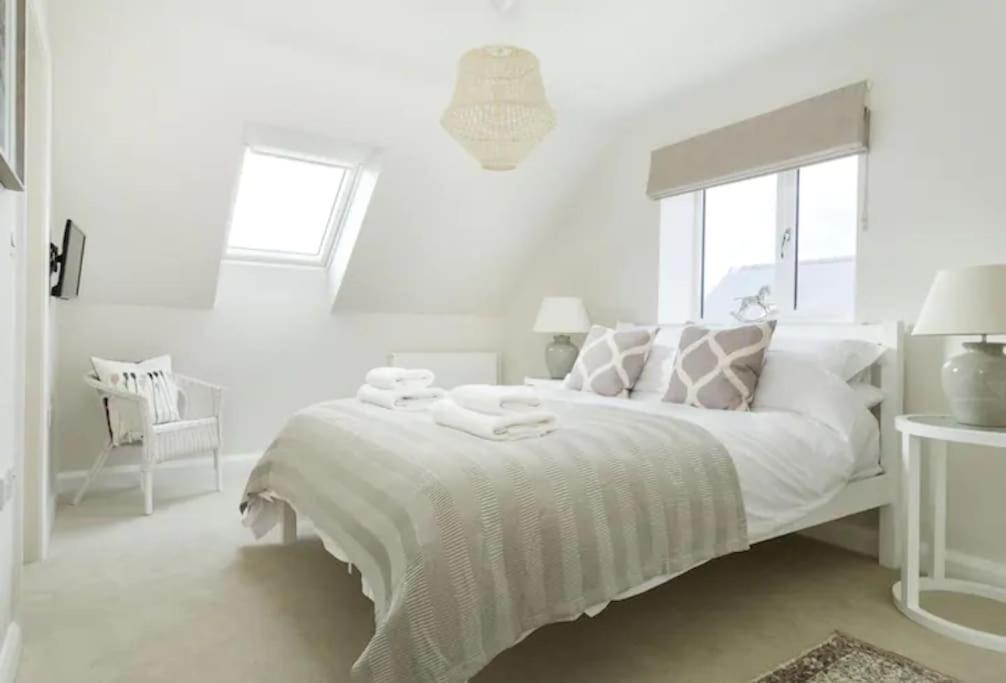 Stone Barn, Contemporary Barn Conversion Cheltenham Eksteriør bilde